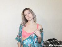 Sister's friend teases me while she's over - Photo #8