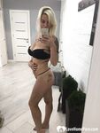 Horny blonde loves showing off her bust - Photo #4