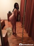 Thick babe loves showing her big booty - Photo #4
