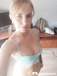 A couple of selfies before the beach - Photo #1