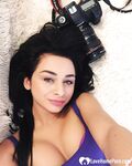 Gorgeous amateur model displaying her amazing curves - Photo #6