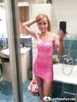 Seductive amateur knows how to flash her tits - Photo #2
