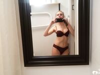 Blonde hottie knows how to take great selfies - Photo #6