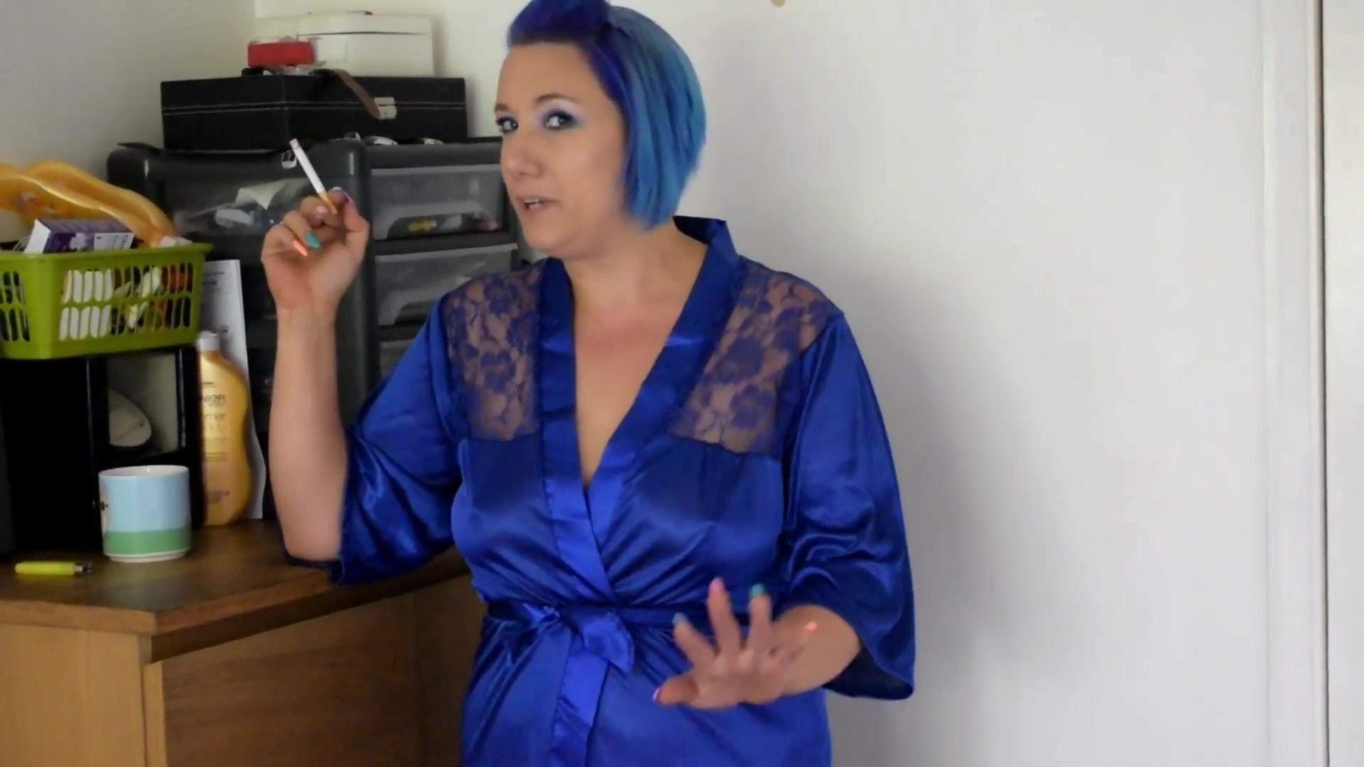 Amateur British babe morning smoking and hot strip tease