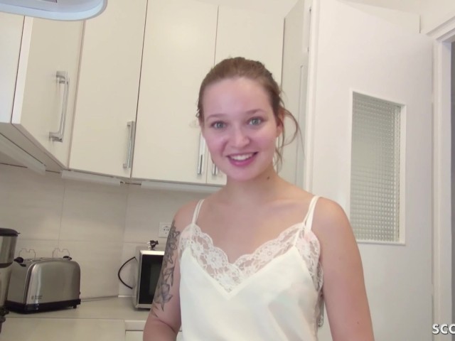 GERMAN SCOUT - 19 JAHRE ALTE MIA NACH DER UNI IN ARSCH GEFICKT BEI CASTING