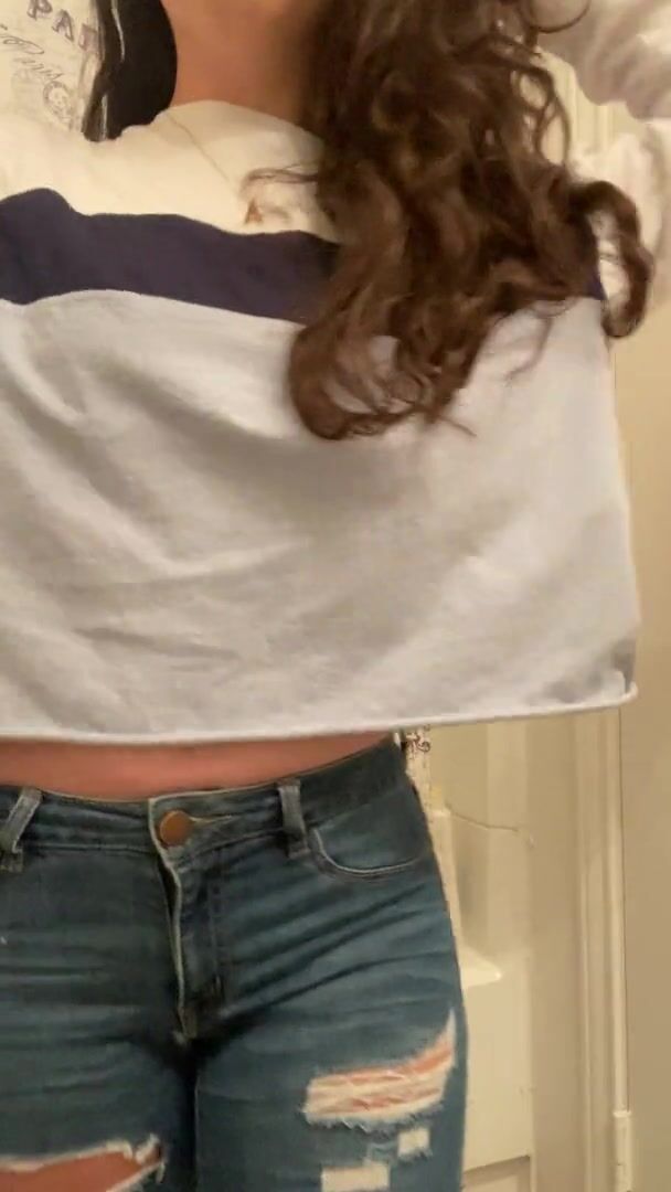 Sexy Latina teen makes a video for her bf