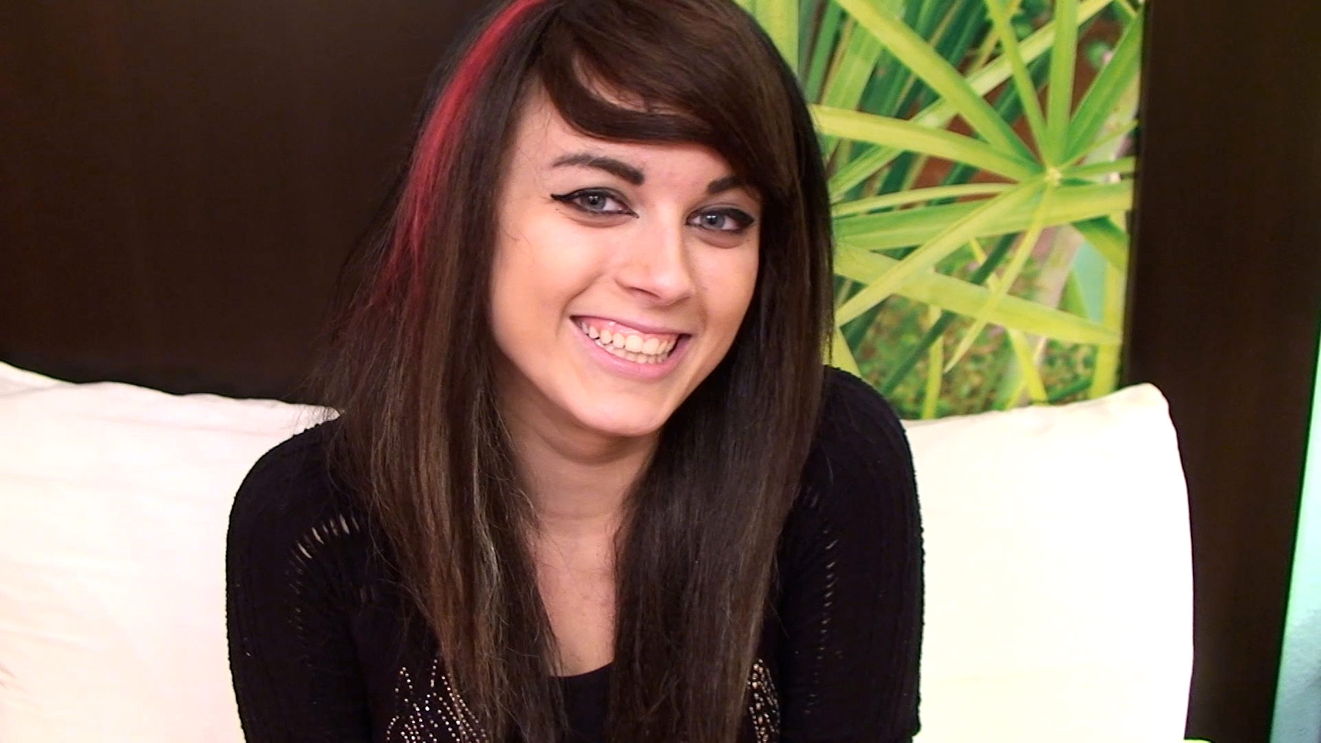 Watch this Russian GF make this amateur video