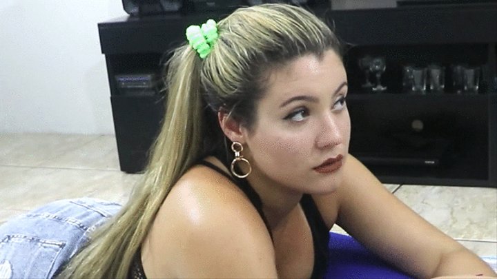 Smoking Sexy Blonde 120's (Model Andressa Video 0111) (1920X1080)
