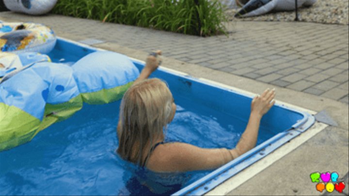 905 Marilyn enjoys deflating pooltoys! 4K