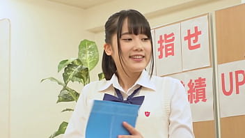 https://bit.ly/33KBRbi "Don't look ... pee leaks ..." A girl in uniform who can't stand the pleasure of incontinence in a Japanese style toilet and is given with diuretics and aphrodisiacs by a instructor.[Part 4]